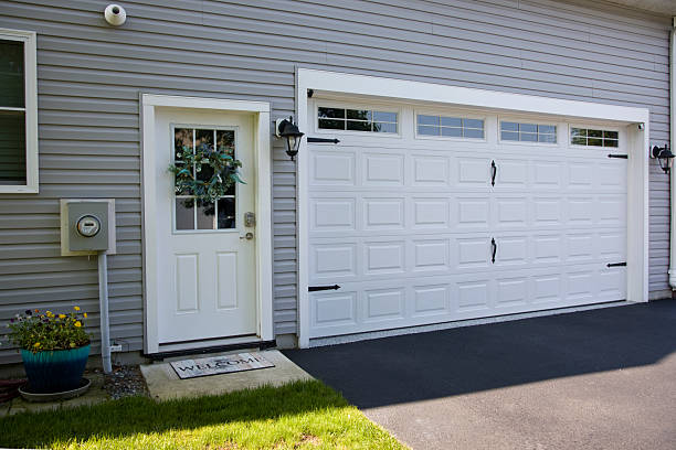 24/7 Emergency Garage Door Roller Replacement experts in Vacaville, CA